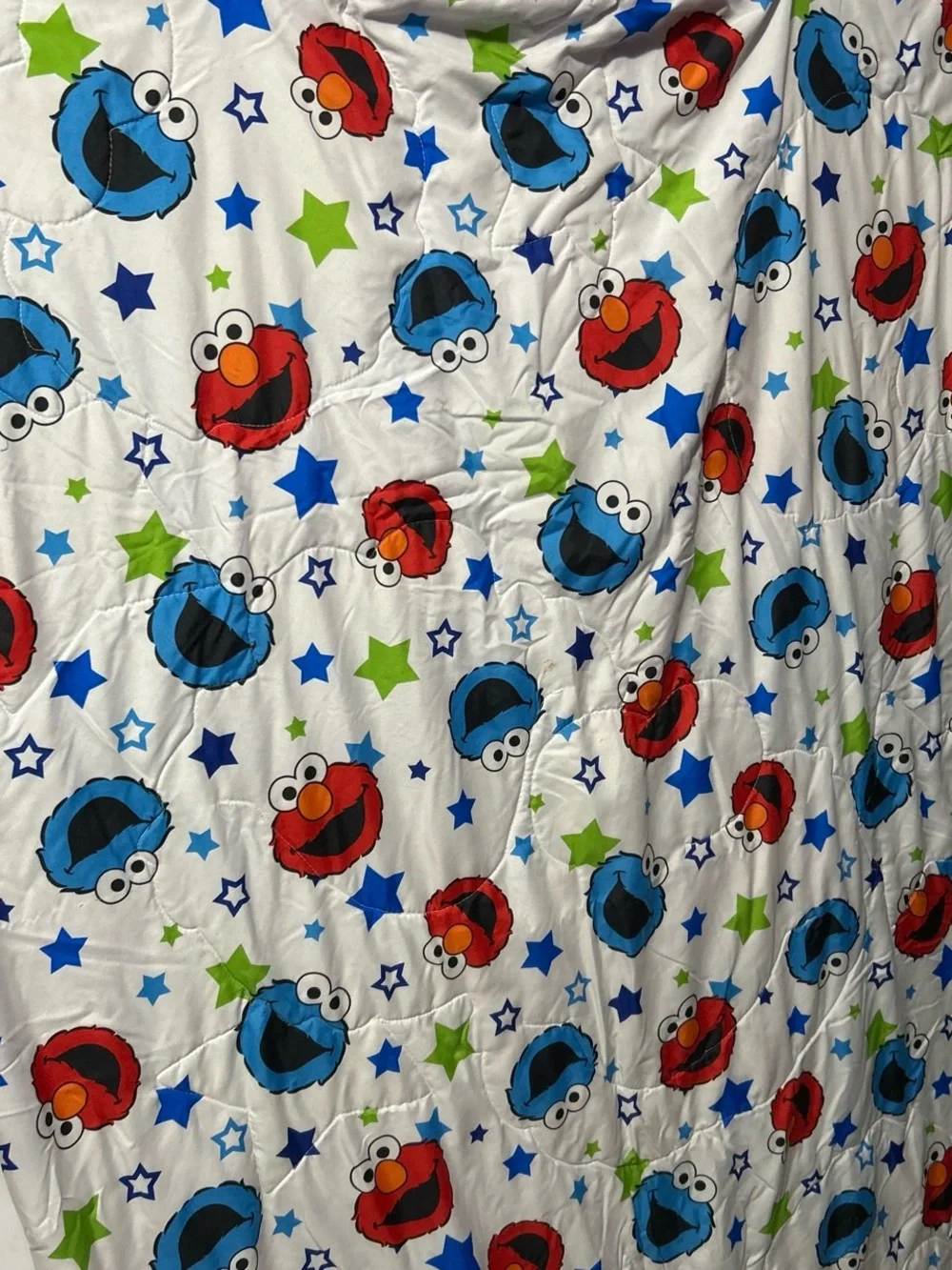 Sesame Street Elmo & Cookie Monster White Star Print Quilt